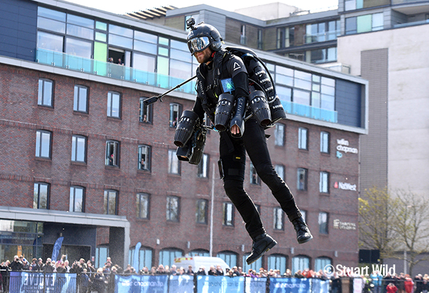 gravity flight in streets